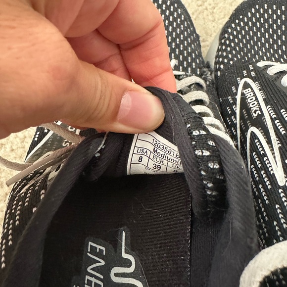 Brooks Levitate 5 Running Shoes Black/Grey/White US Women Size 8 - Picture 8 of 8